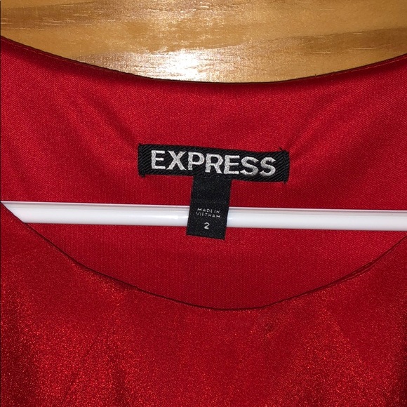 Express dress - Picture 3 of 8